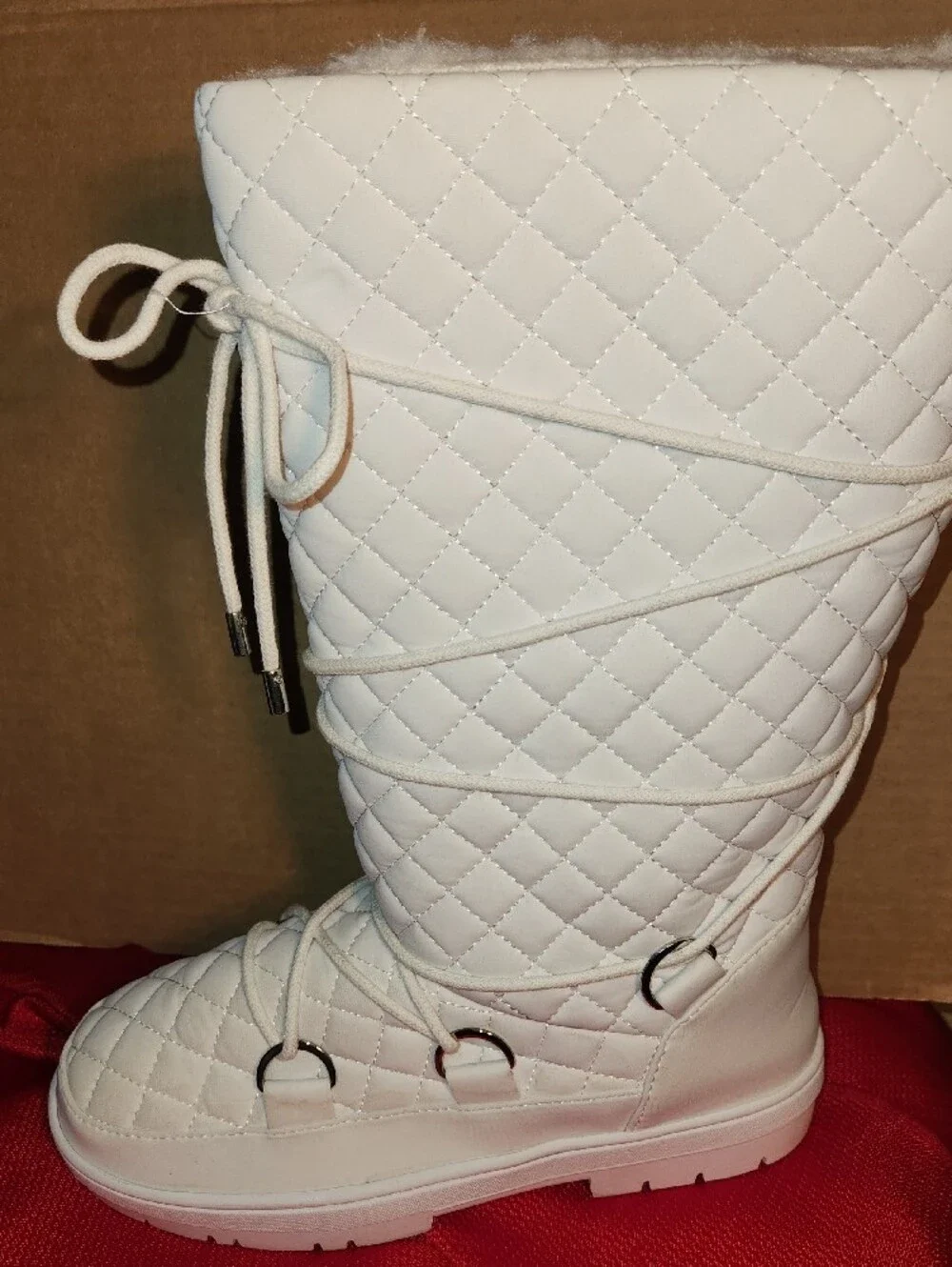 JustFab Quilted White Lace-Up Winter Boots